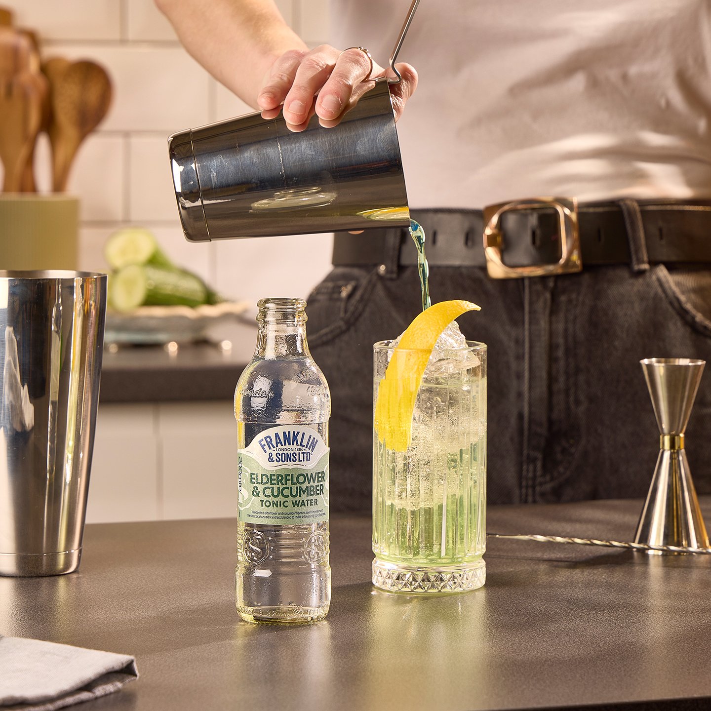 https://dev.franklinandsons.co.uk/wp-content/uploads/2021/09/FS-ECTW-Serve-Image-4_1440x1440px_Web_Image.jpg